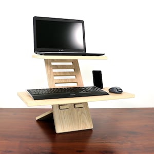 Stand Desk Medium Oak Laptop Stehpult, Standing desk, Laptop Erhöhung, Steh Schreibtisch, Home office, Laptop stand, Desk stand converter Bild 4