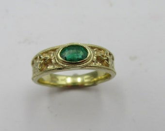 CELTIC EMERLAD RING