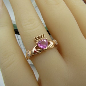 9k gold PINK SAPPHIRE CLADDAGH Ring