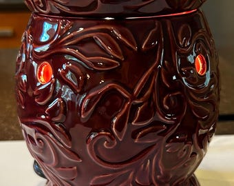 Scentsy Full Size Wax Melt Warmer  “Capri”  Burgandy Vine Collection Retired