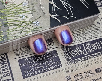 Finger bookmark pair purple nails