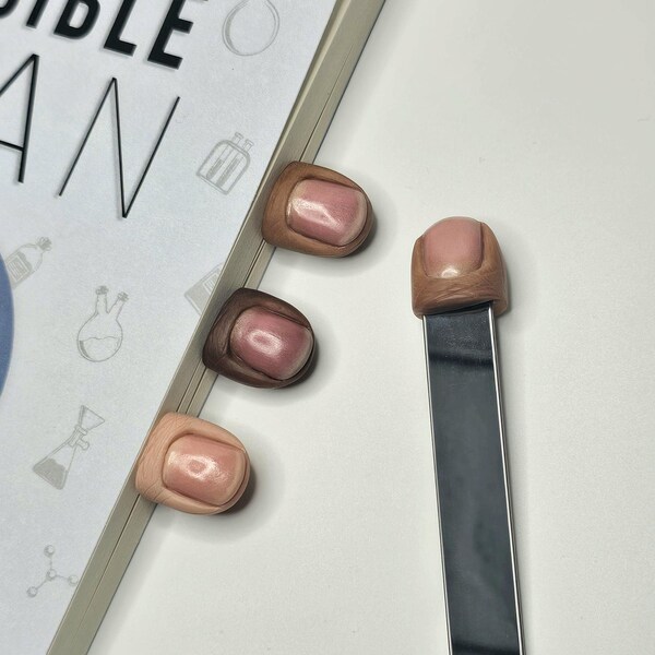 The Finger Bookmark (slip in) , quirky page marker for bookworms