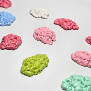Funny chewed gum magnet • weird refrigerator magnet