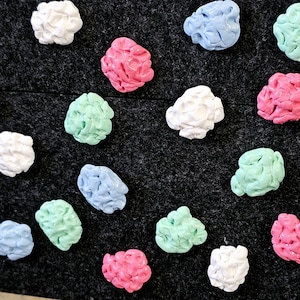 Gum tacks for corkboard