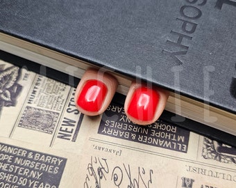 Finger bookmark pair red polish