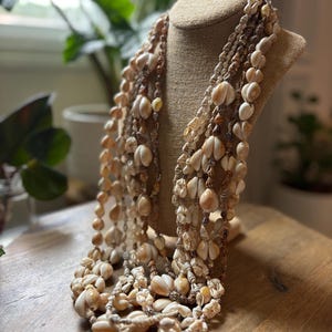 Parure de collier en coquillage cauri : Authentique colliers célébration des îles du Pacifique