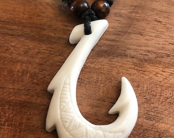Embellished Solid White Polynesian Handcrafted Makau or Fish Hook Buffalo Bone Powder and Resin Adjustable Necklace Beachy Boho Surfer