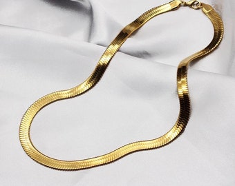 Herringbone chain necklace