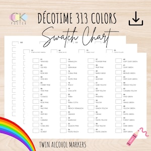 Op de afbeelding: Een witte kleurenpalet met de titel "DÉCOTIME 313 COLORS" met kleurnamen en -nummers. De kaart bevat een regenboogafbeelding en de tekst "TWIN ALCOHOL MARKERS". Een roze stift is rechts afgebeeld.