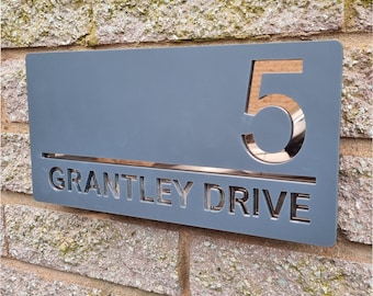 Personalised Door Sign Modern Acrylic House Plaque Custom Name Door Numbers Contemporary Entrance Home Wall Address Marker Outdoor Display