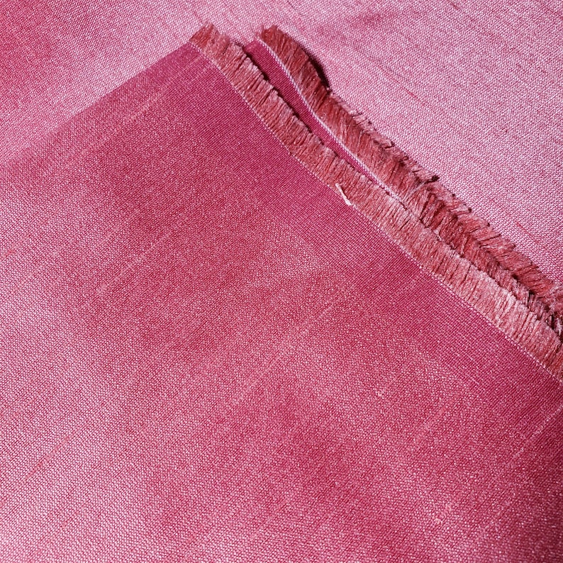 Tissu Dupioni imitation soie corail saumon rose 58 pouces par mètre | Corail chaud et lustré pour les mariages d'été, les robes de demoiselle d'honneur, les robes de chambre et les fêtes image 2