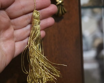 Vintage gold metallic tassel ,READ DESCRIPTION , Gold tassel , Shiny gold tassel , European tassel , Home decor tassel