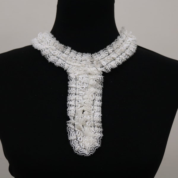 Arthur Bib Collar Bubble with Lace Trim in White