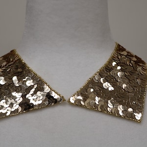 Gouden opgenaaide kraag met pailletten, slabbetje kraag appliqué, goudmetalen kraagset met pailletten. Zelfgemaakte kraag met kralen, halsketting -G2