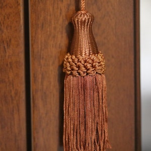 Vintage small rust key tassel . , Rust orange tassel , key tassel , Home decor tassel , Furniture tassel