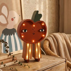 Houten appelnachtlampje voor kinderen, handgemaakte dimbare kinderkamerlamp, led-tafellamp grenen, grillig peuterkamerdecor, babyshowercadeau