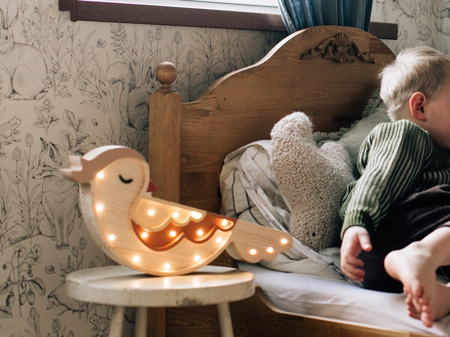 Cadeau Nouveau Né Unique Lampe LED Murale Girafe Sur Lune Personnalisable - Veilleuse Bois Gravée Avec Prénom Et Date De Naissance Décoration Chambre Bébé