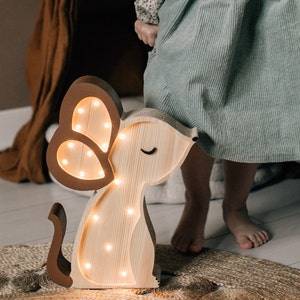 Lampe souris en bois, thème bois, lampe en bois pour enfant, décoration chambre d'enfant, cadeau baby shower, cadeau anniversaire bébé image 6