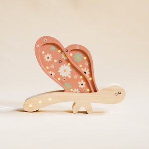 Veilleuse libellule en bois pour enfants, chambre de fille lumineuse libellule, veilleuse en bois, cadeau de jour pour enfants, lampes libellule