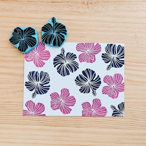 Timbro in gomma con ibisco, set di timbri floreali, timbro con fiori tropicali.