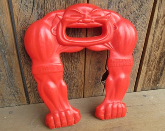 monster magnet toy
