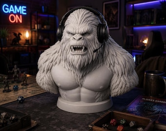 Yeti Game Night Bust – The Ultimate Desk Guardian for Gamers & Dungeon Masters