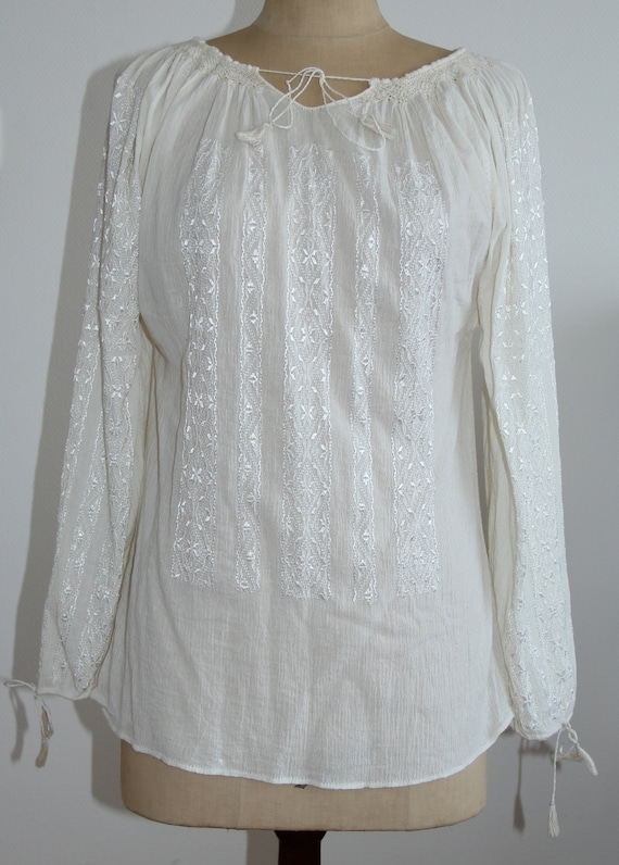 Romanian embroidered traditional blouse - image 1