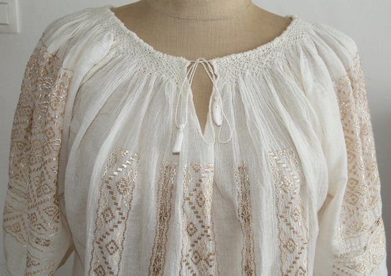 Romanian handmade embroidered blouse - image 5