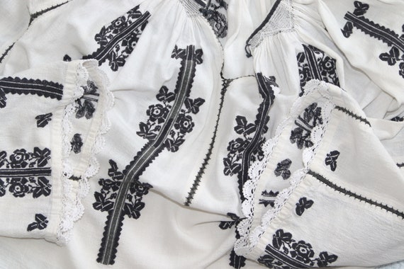 Vintage traditional hand-made Romanian blouse - image 6