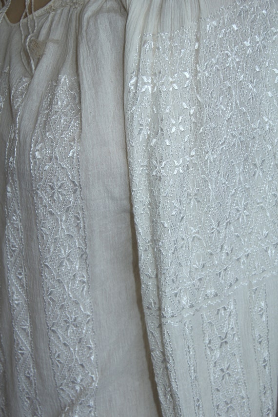 Romanian embroidered traditional blouse - image 7