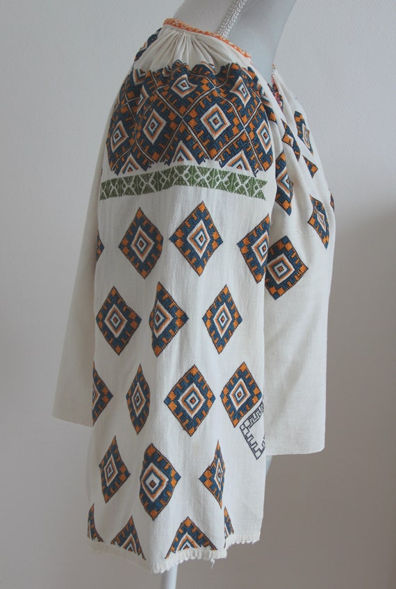 Vintage Romanian traditional blouse from Oltenia - image 2