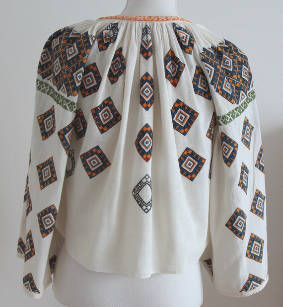 Vintage Romanian traditional blouse from Oltenia - image 3