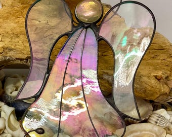 ステンドグラスの天使のサンキャッチャー • 手作りの窓飾り • 虹色の