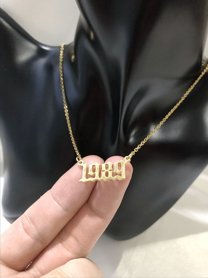 1989 Old English Necklace,Birthday Gift Necklace,Anniversary Gifts,Birth Year Necklace Gold Personalized Year of Birth Necklace