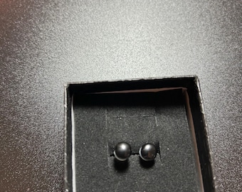 8 Gauge Black Agate Stone. One Pair with O-Rings.