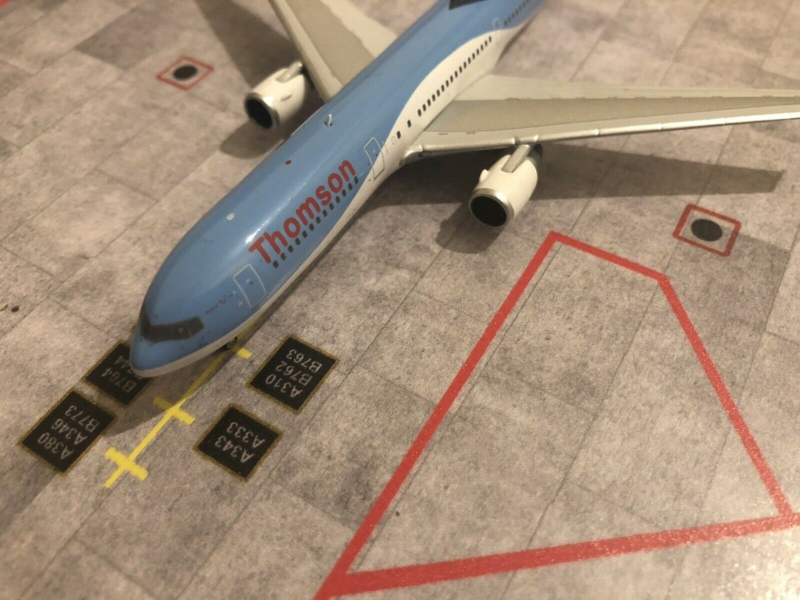 Model Airport layout sheet for 1/400 and 1/500 Scale model | Etsy