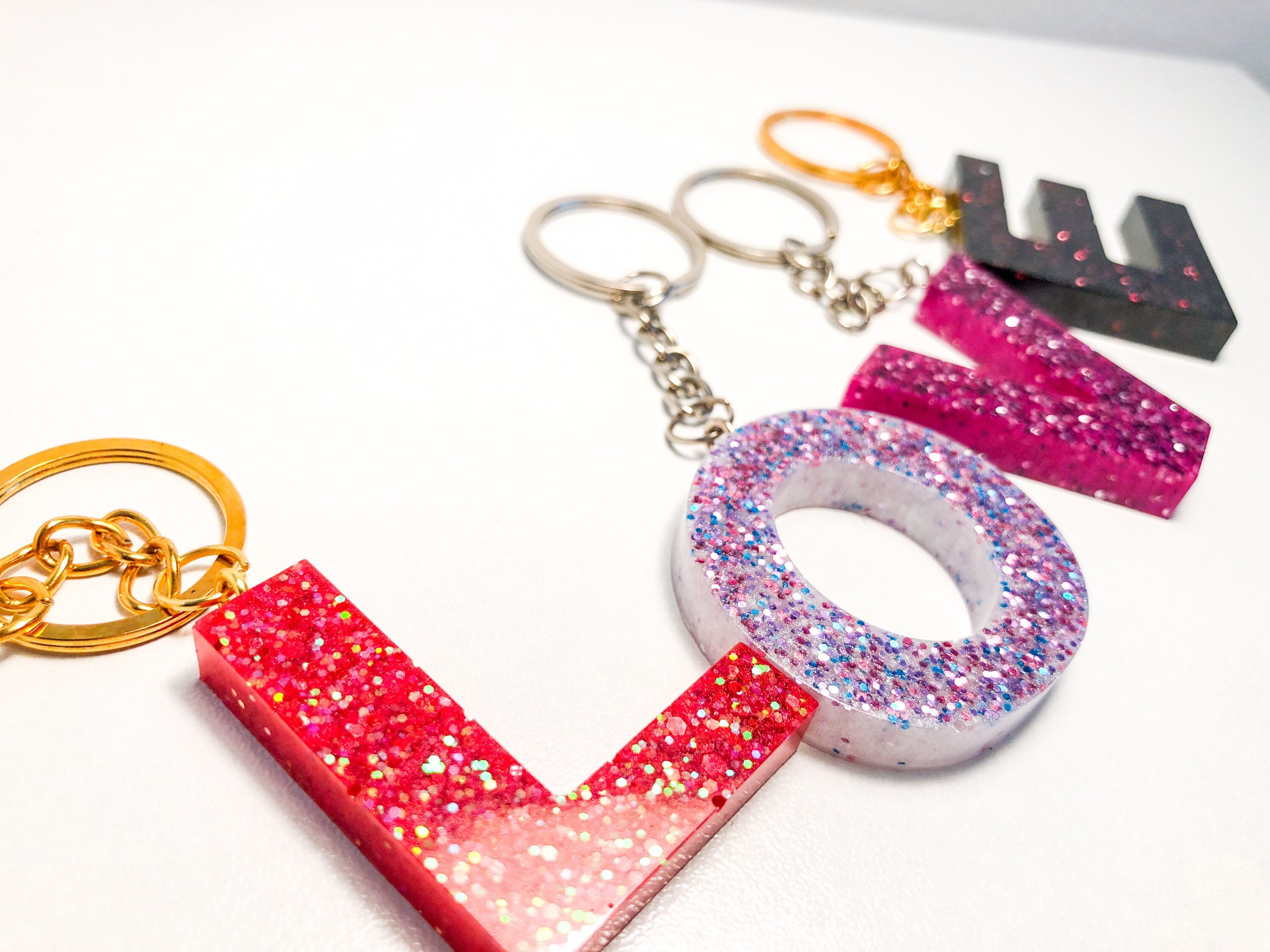 Initial resin keychain with glitter Resin glitter keyring Etsy