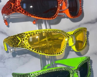 Gafas de sol amarillas brillantes con pedrería / Gafas de sol envolventes con cristales espaciales / Regalo único / Ideales para ravers, conciertos, festivales y discotecas