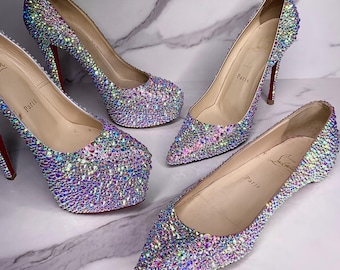 Mules de Christian Louboutin: moda sostenible con cristales restaurados