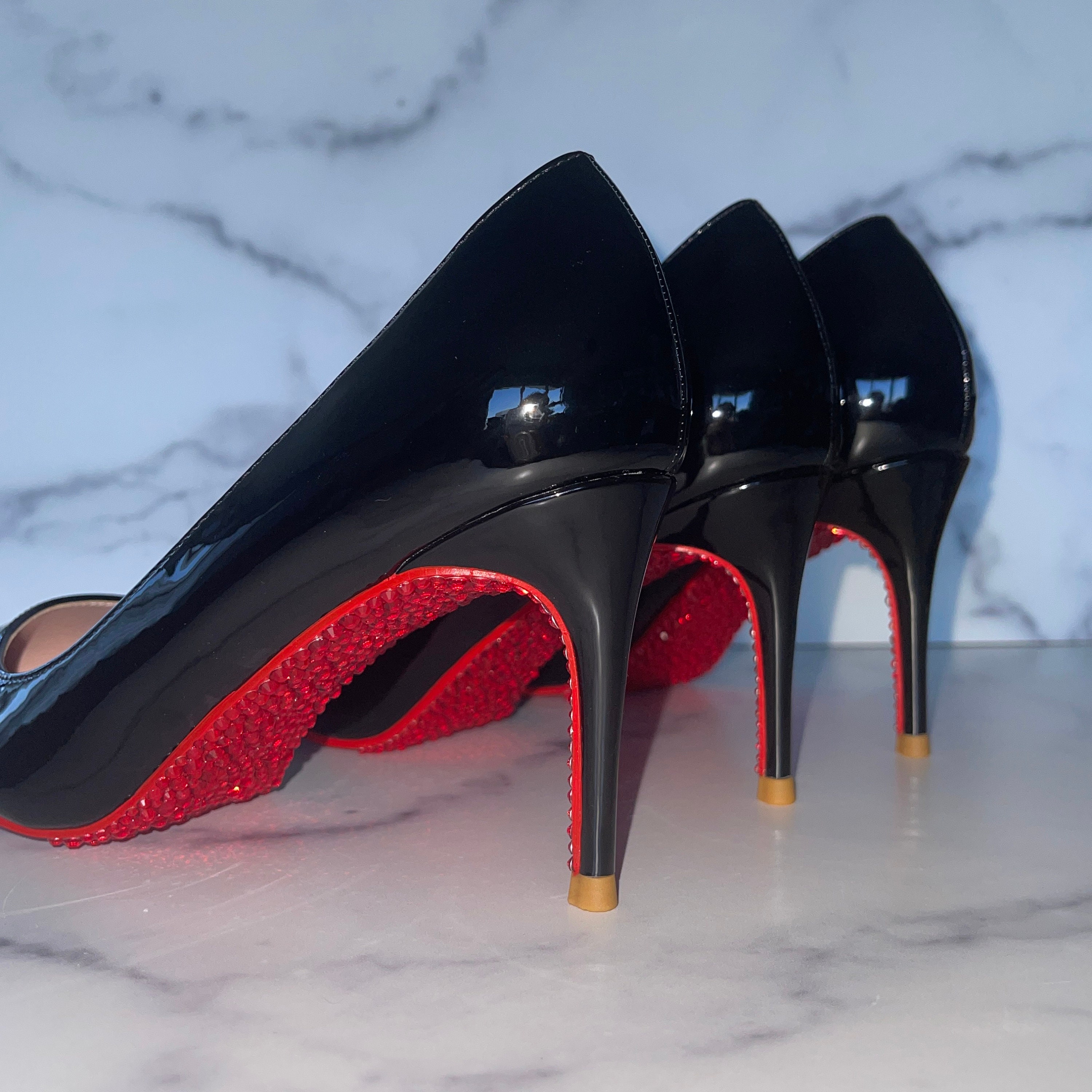 Black pumps with red underneath deals