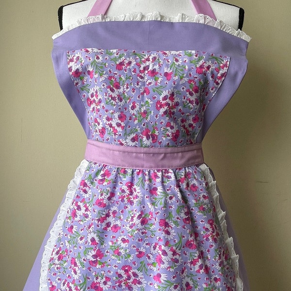 Lavender Floral Vintage Style Apron with Pockets- Long Adjustable Ties- With Ruffles- Retro Pin up Style- For Cooking/baking- for Gifts