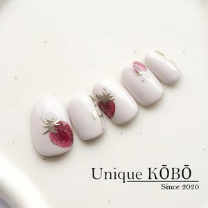 Strawberry Cat Eye Nails, Oat Milk Press-On Nails, Fruit Nails, Reusable Nails
