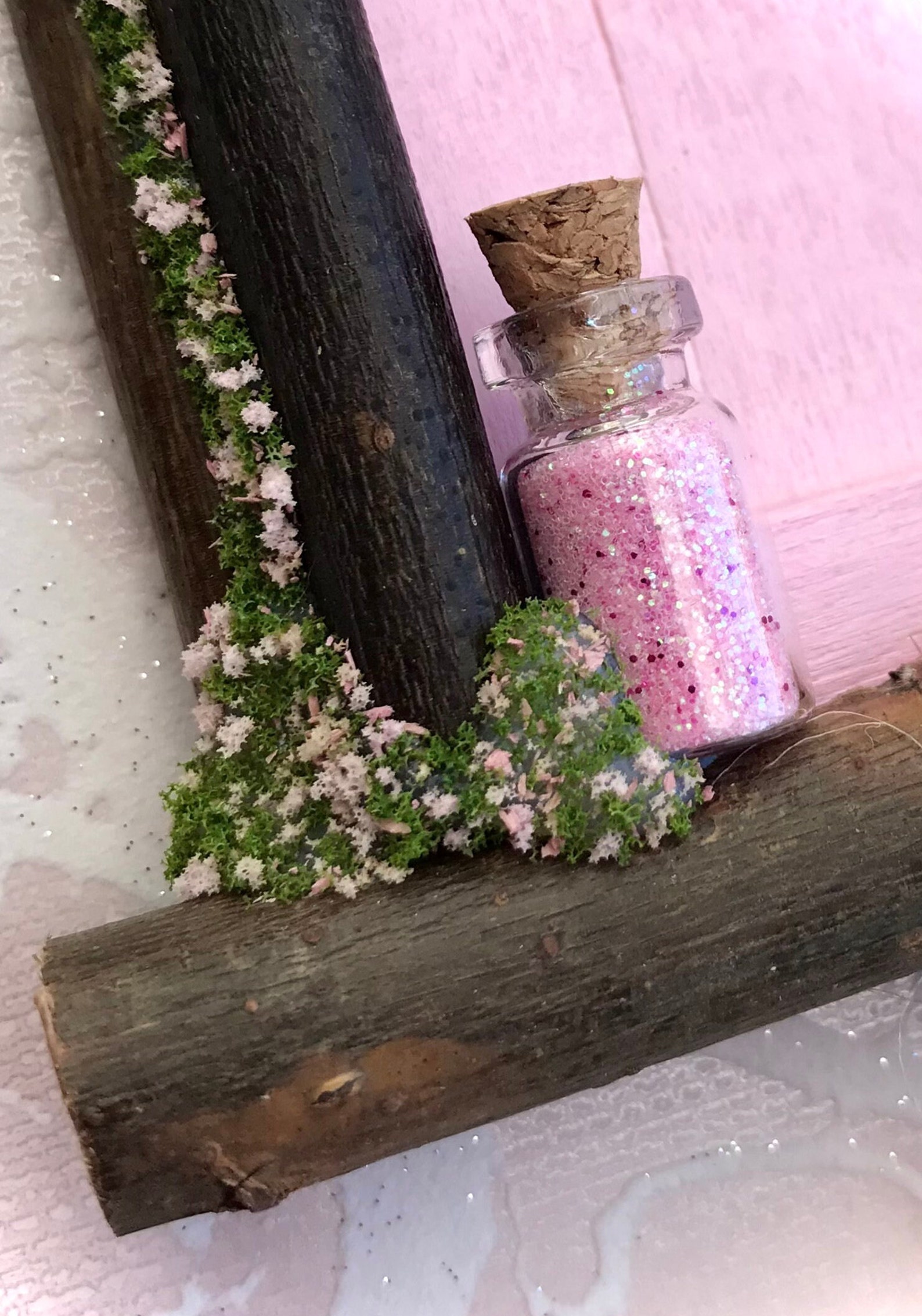 HomeZone Porta Fatata Rosa Con 3 Bottigliette Di Polvere Magica: Blu, Lavanda, Lime, Rosa