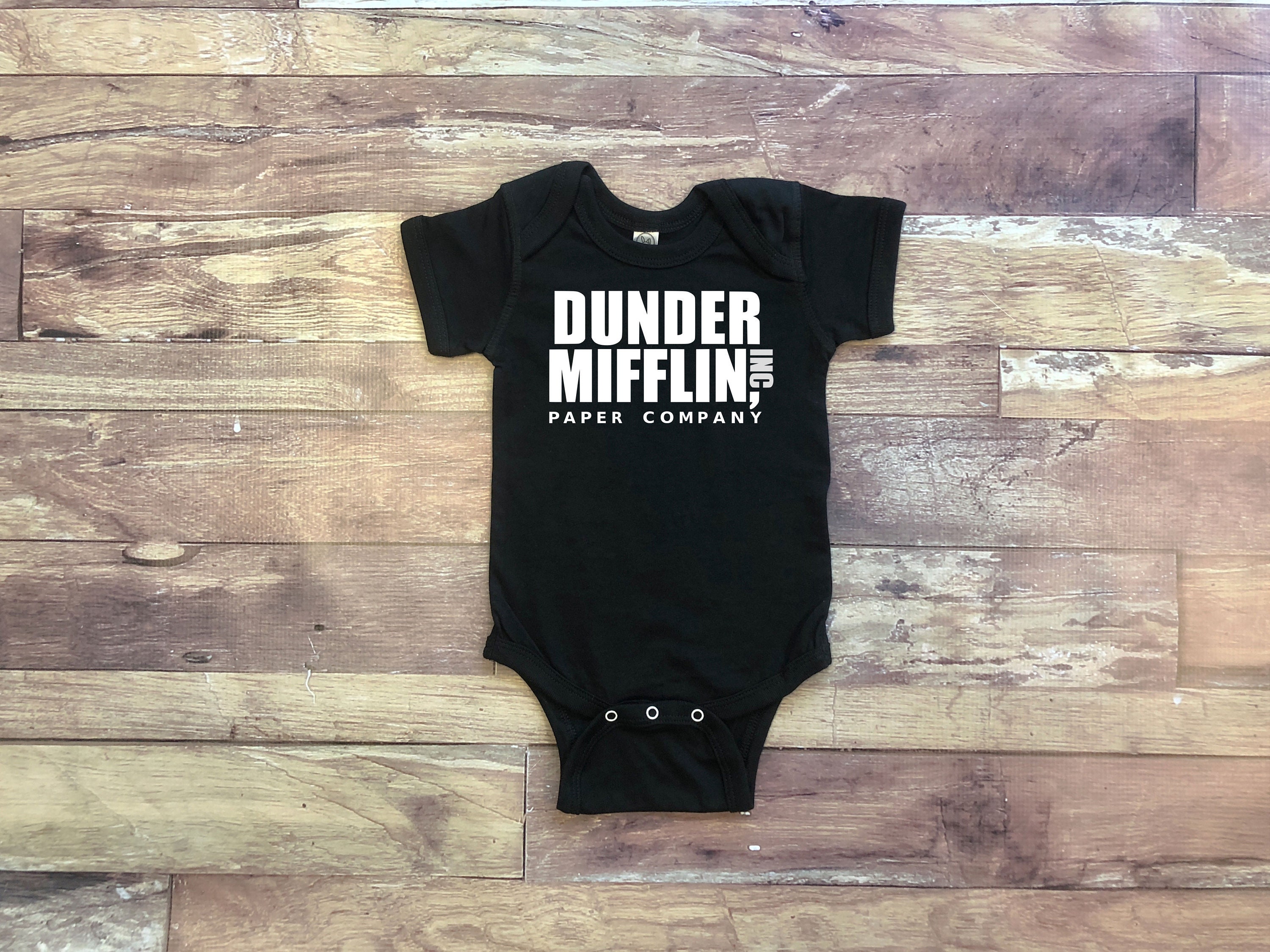 Baby Look The Office Dunder Mifflin  Estampas fashion, Camisetas  personalizadas, Camisetas engraçadas