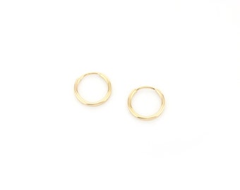 Gold Filled Hoops . 12mm . Gold Filled Huggies . Gold Filled Earrings . Everyday Wear .  14KT Gold Filled . Infinity Hoops