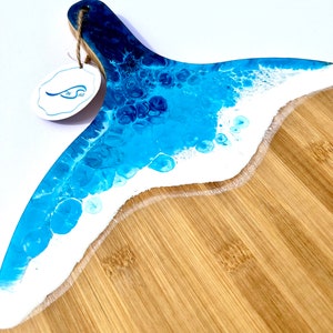 Blue Resin Wave Bamboo Ocean Pizza Serving Platter Chopping Board image 9