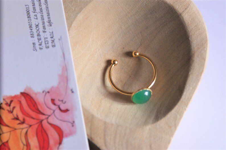 Green cabochon stainless steel ring