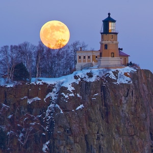 Split Rock Lighthouse - Super Moon