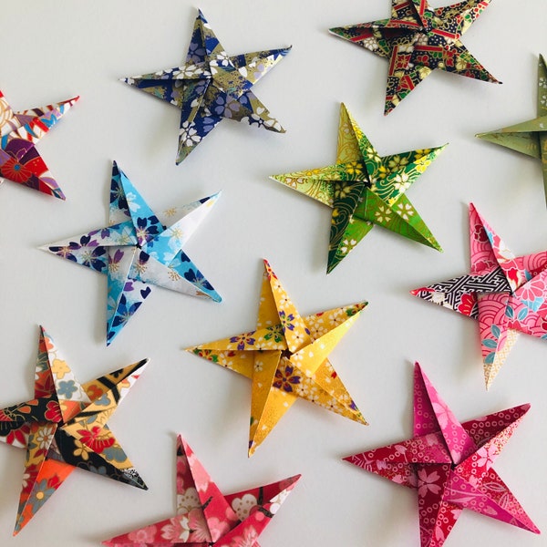 Japanese Origami Christmas Stars - Festive Holiday Decor