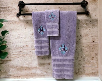 Monogram Towel Set /Personalized Bath Towel Set/ Custom Towel Set/ Embroidered Towel Set/Graduation Gift, Wedding Gift